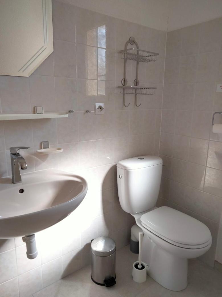 Maison 4 A 6 Pers Quartier Calme Tout Confort Aigues-Mortes Esterno foto